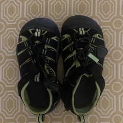 Keen Sandals For Kids Size 9