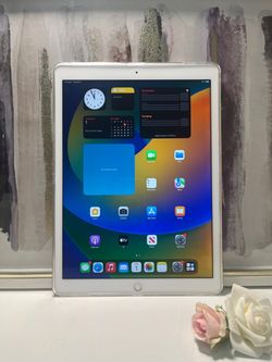 Apple iPad Pro White A1584 256GB iOS 16.7.16 12.9” w/ Case - $169