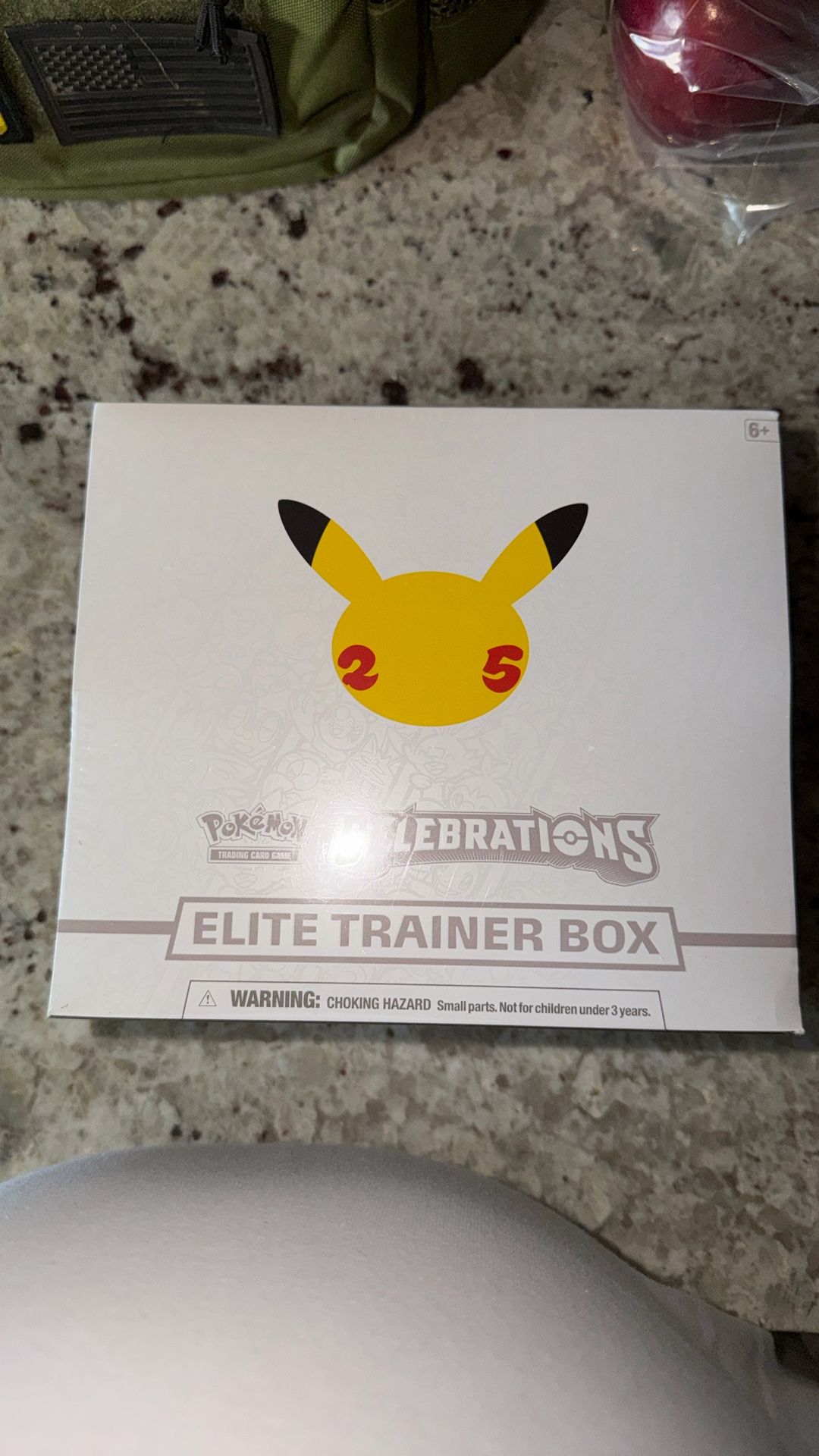 pokémon celebrations etb