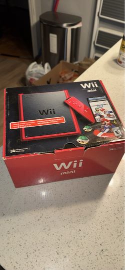 Nintendo Wii Mini Console Bundle with Mario Kart *Refurbished*