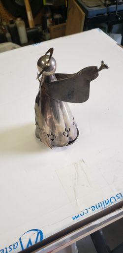 Silver angle