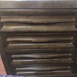 Se Busca Ese Tipo Gavetero 