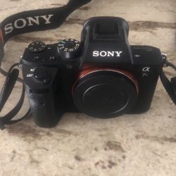 Sony - A7sii  Full-frame Camera & 28-70mm lens