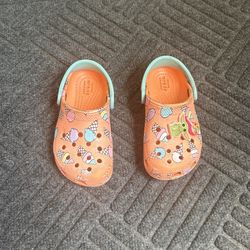crocs size 9 toddler