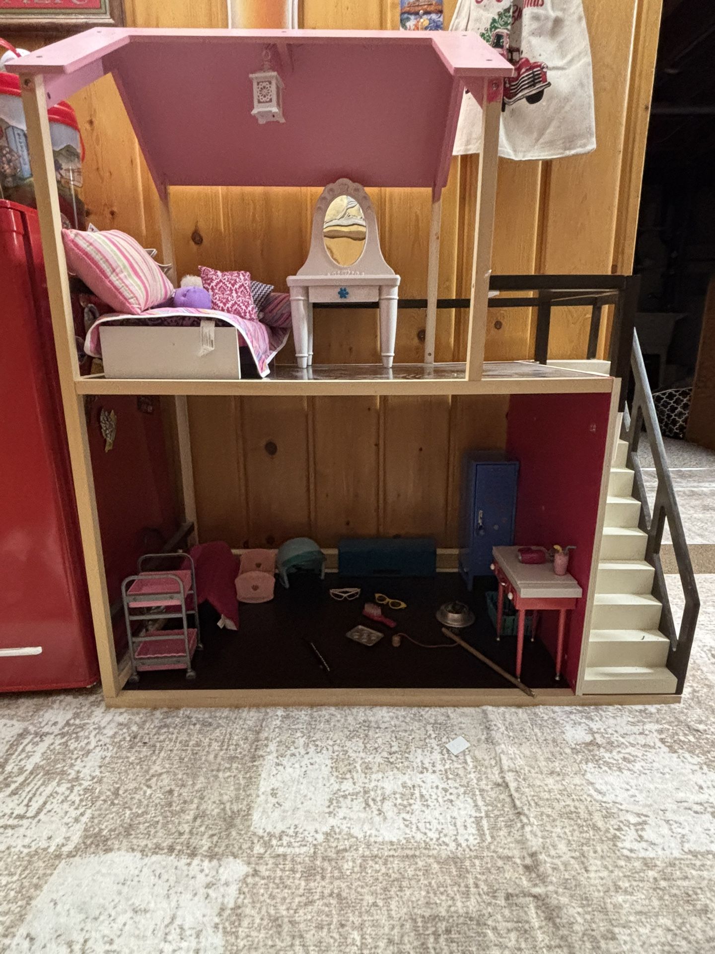 American Girl Doll House With Lots Of Stuff Inside