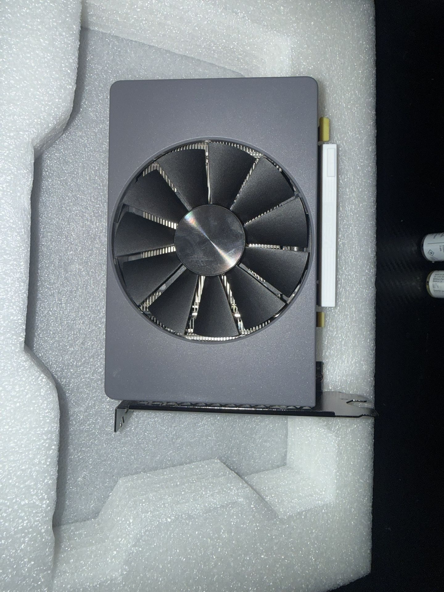 GeForce RTX 4060 (Single-Fan OEM)