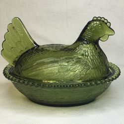 Vintage Indiana glass Hen on nest -pressed glass covered candy dish