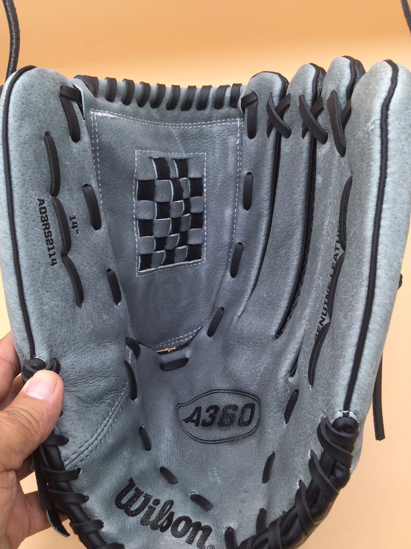 New Without Tags Wilson 14Inch Softball Glove  Model A360 Right Hand Throw