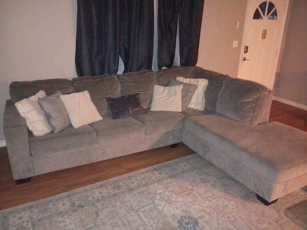  Sofa With Chaise Lounge 