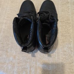 UGGs Men's Shoes Size 9 Black 