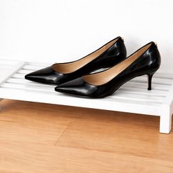 MICHEAL KORS BLACK HEELS