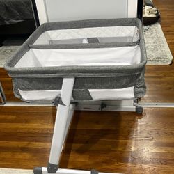 Simmons Kids Twin Bassinet