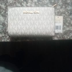 Micheal Kors Wallet 