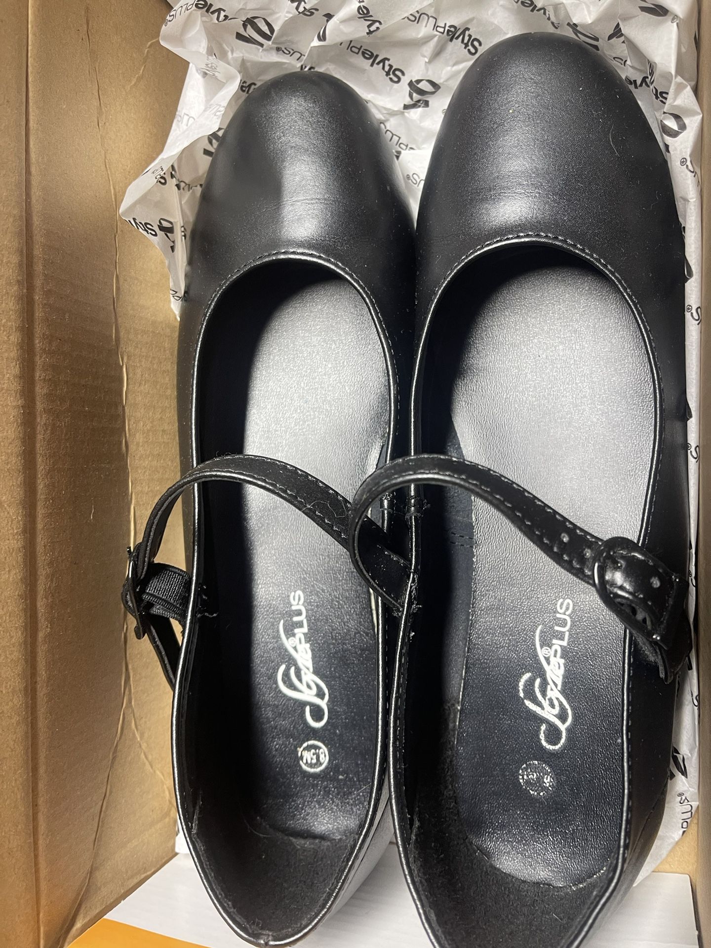 $10 - 8.5 Medium Black Ballare Shoes