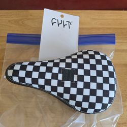 CULT VANS Pivotal Seat