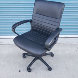 Black Office Chair 