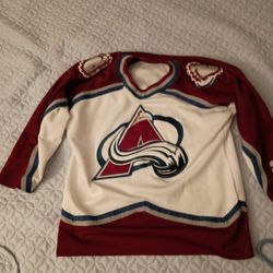 Vintage Colorado Avalanche S/M Youth  Jersey 