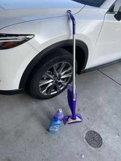 Swiffer WetJet Hardwood and Floor Spray Mop Cleaner + Reusable Mop Head + Lavender Spray