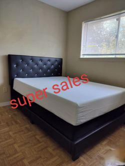 Full size bed