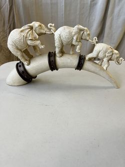 Vintage Resin Elephants Figurine