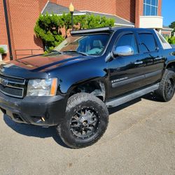 2007 Chevrolet Avalanche LT 4WD 