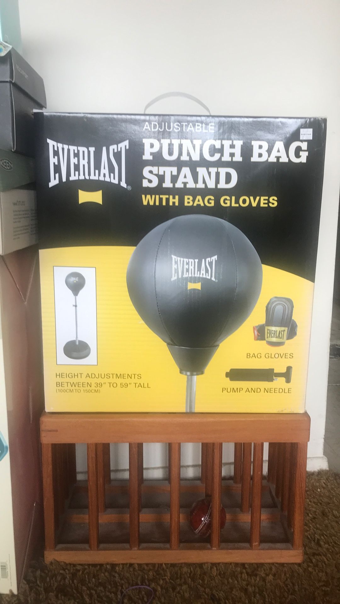 Everlasting adjustable punch bag stand with bag gloves pump and needle