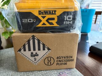 DEWALT 20V BATTERY 10.Ah BRAND NEW PRICE IS FIRM FIRME