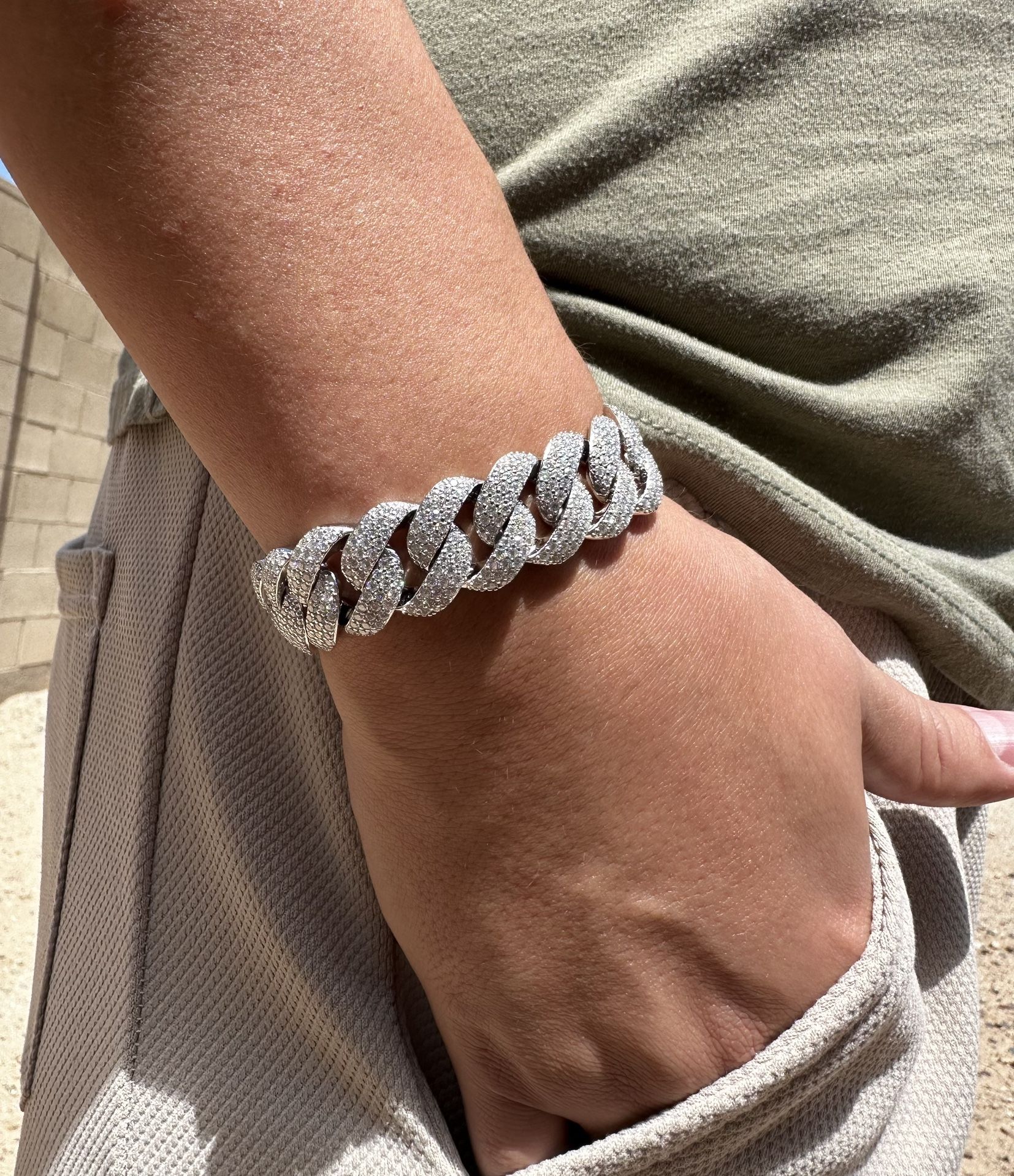 VVS Cuban Link Bracelet Iced out