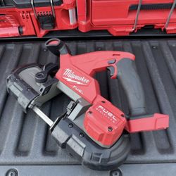 Milwaukee M18 FUEL Compact Band Saw – Usada en excelentes condiciones