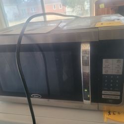 Oster Microwave