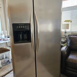 Frigidaire Side By Side Refrigerator 