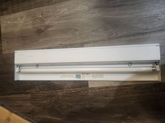 Seagull Lighting Under Cabinet Fluorescent Light Fixture