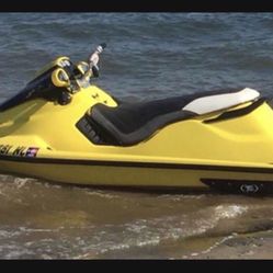 96 Sea-Doo XP 800 in excellent condition new battery new spark plugs with a lot of upgrades very powerful and fast. Ready for the water 