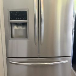 French Door Refrigerator 