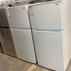 Top Freezer Refrigerator