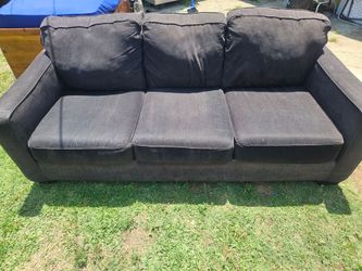 Couch black