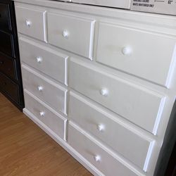Nine Drawers Dresser 
