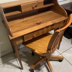 Real And Solid Wood Made Professional Chair And Desk Set. (in Great Condition) Super Sturdy. DESCRIP