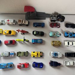 Lot of 30 Hot Wheels & Matchbox Cars – Diecast Collection