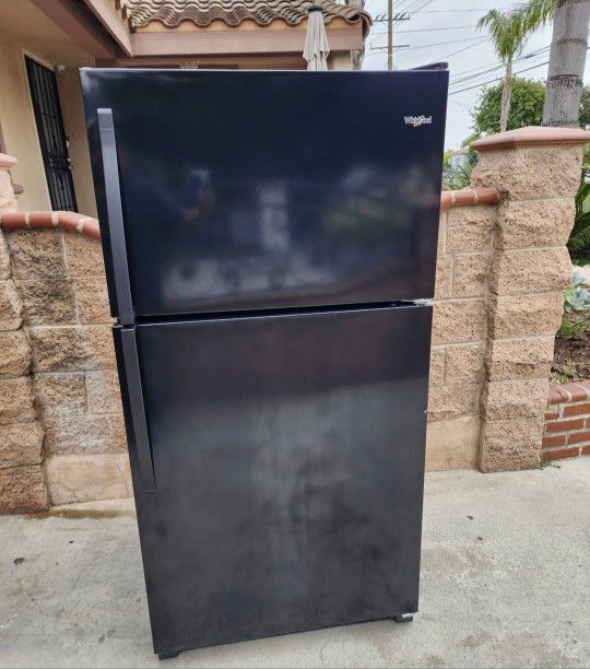3MONTHS WARRANTY 33X31X66 WHIRLPOOL FRIDGE 21CUFT BLACK