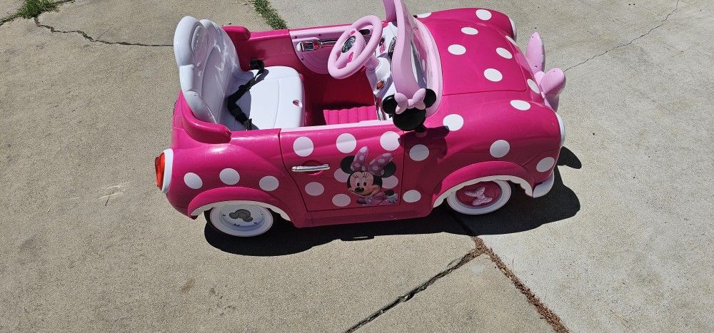 Minnie Mouse Battery Car