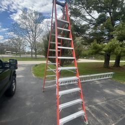 Louisville 10ft Platform Ladder