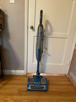 Upright shark vacuum