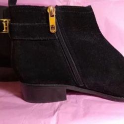 Ladies 7.5 Black Ankle Boots