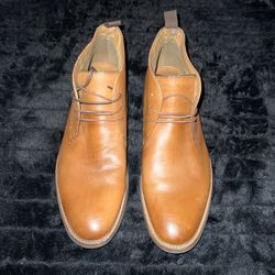 BROWN DRESS SHOES