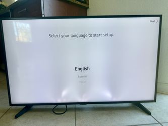 Samsung 43” 4K UHD Smart TV (UN43NU6900B) – works, backlight spots