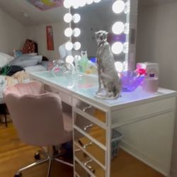 Vanity Bluetooth With Speaker (includes Chair)