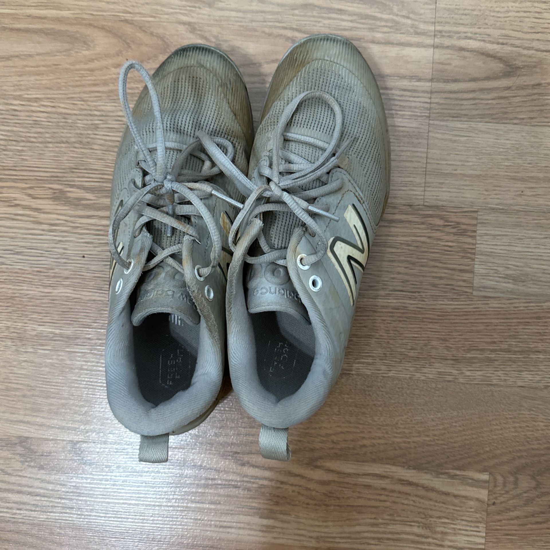 new balance baseball cleats