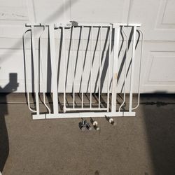 Safety Gate With Extentions