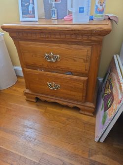 Oak Wood 2-Drawer Nightstand